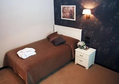 Kristina ホテル 3*