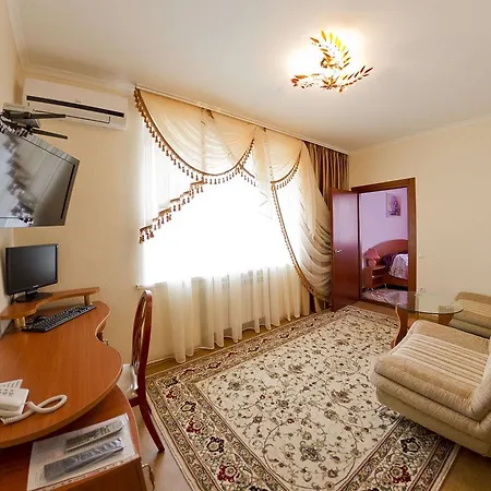 ホテル Kristina トラスコヴェッツ