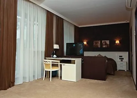 Kristina Hotel 3*