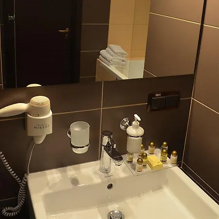 Hotel Kristina 3*