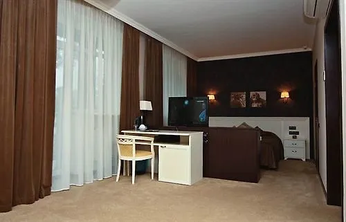 Kristina Hotel 3*